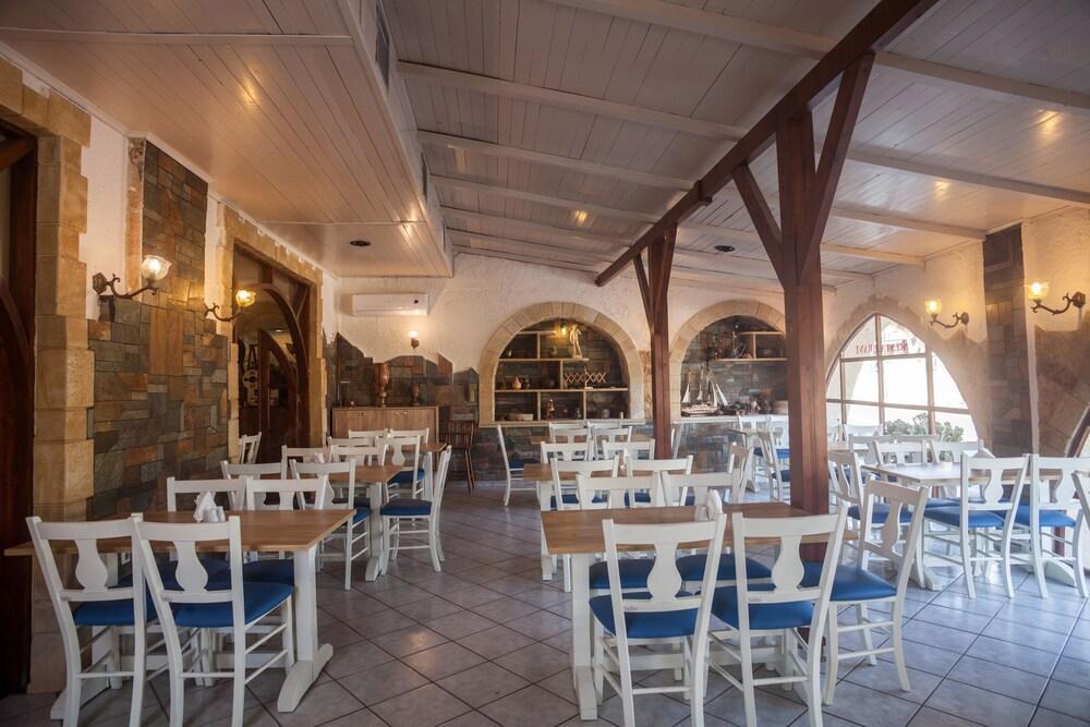Kokkini Hani Evina Rooms & Suites מראה חיצוני תמונה