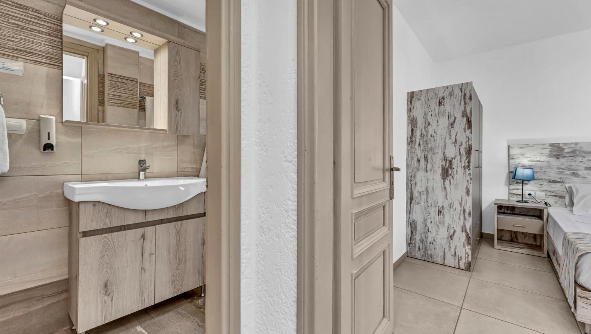 Kokkini Hani Evina Rooms & Suites מראה חיצוני תמונה