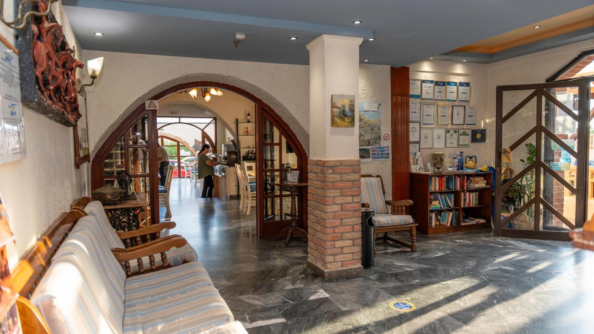Kokkini Hani Evina Rooms & Suites מראה חיצוני תמונה
