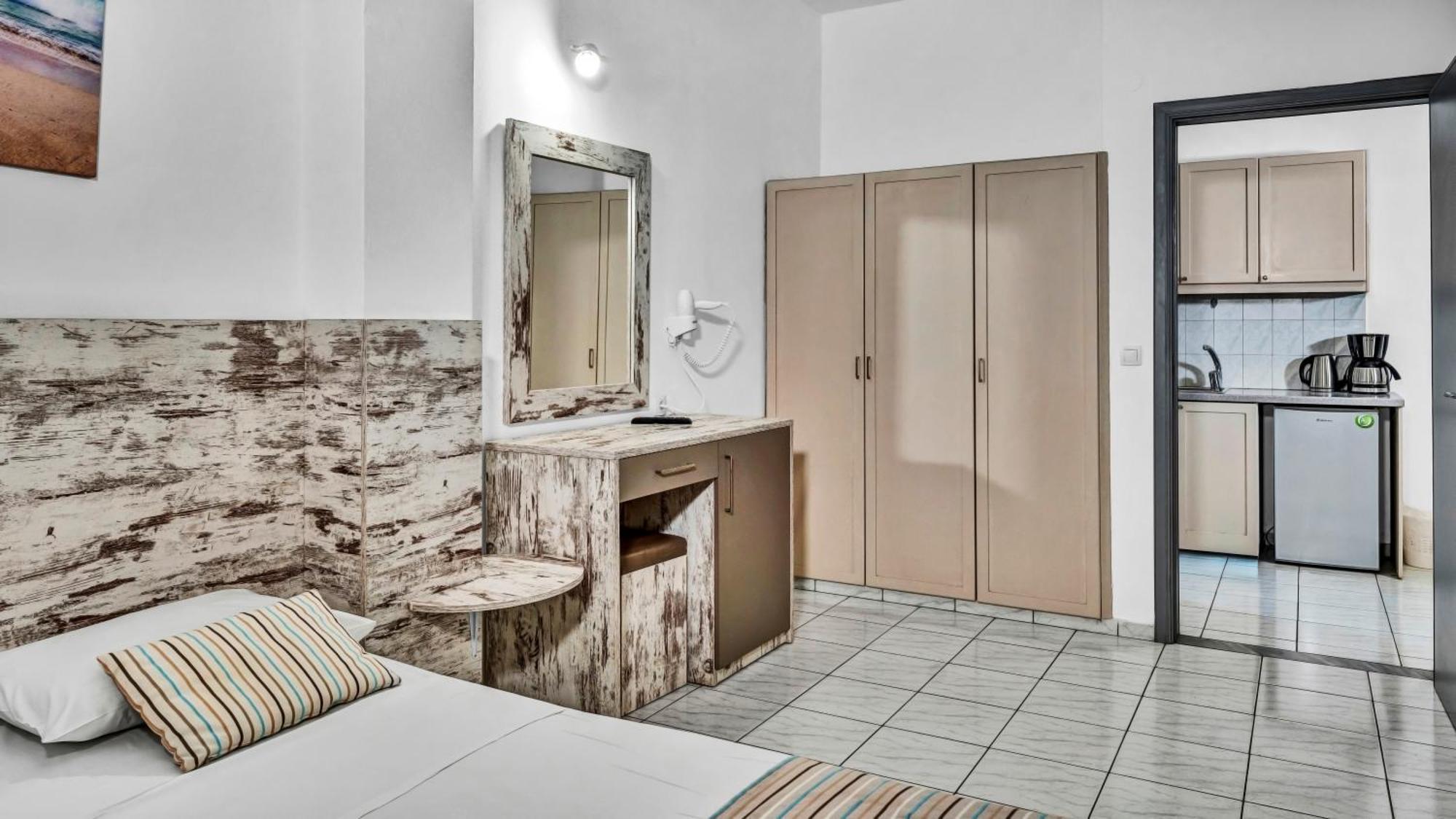 Kokkini Hani Evina Rooms & Suites מראה חיצוני תמונה